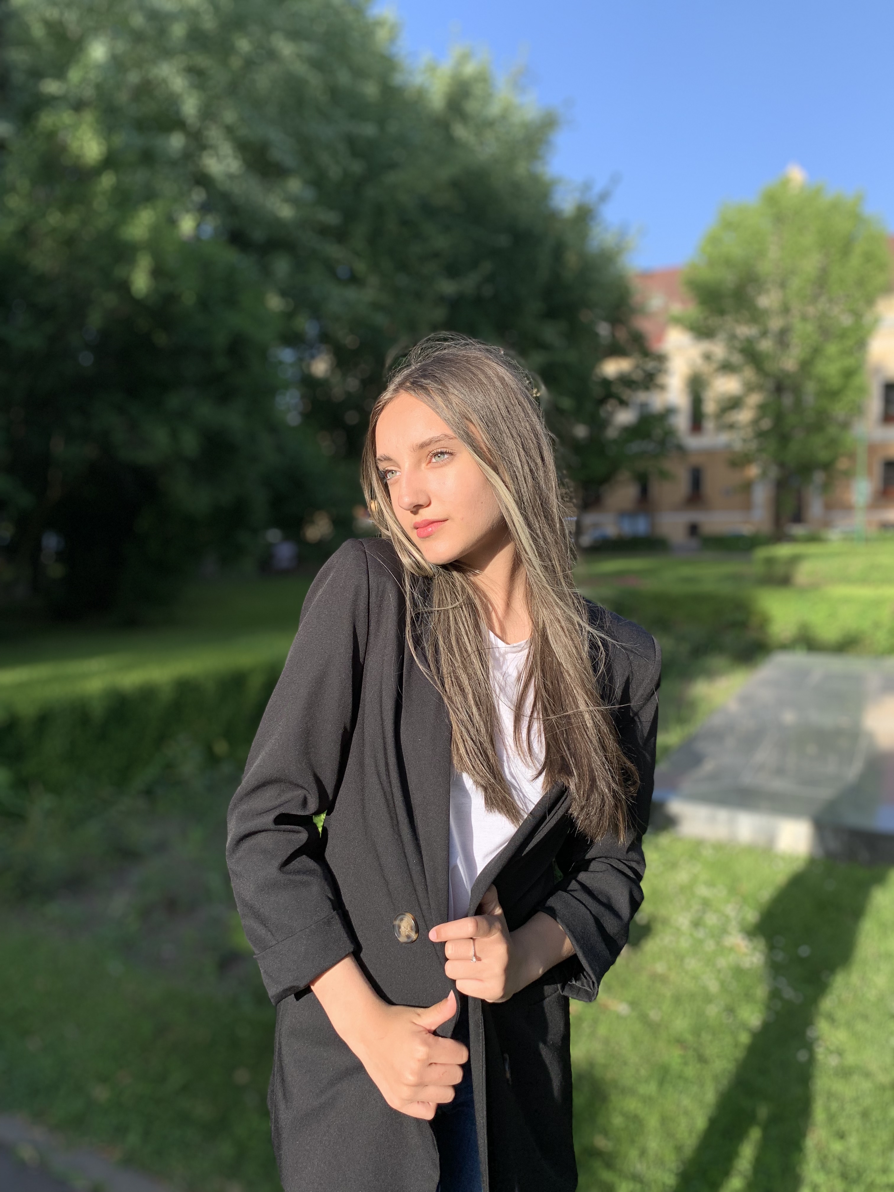 Geantă Raluca